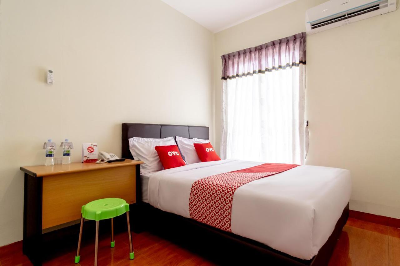 Oyo 1940 Cendana Homestay Syariah Медан Экстерьер фото