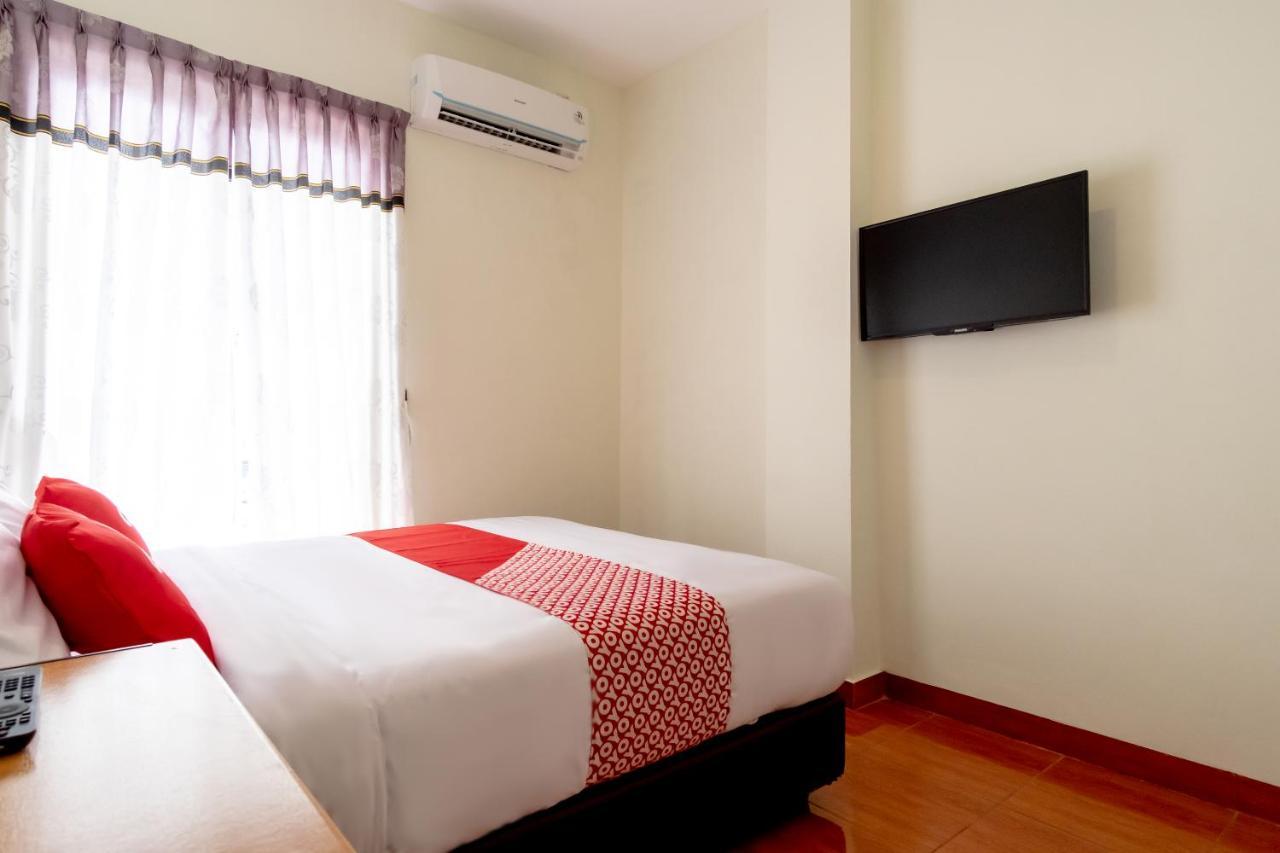 Oyo 1940 Cendana Homestay Syariah Медан Экстерьер фото