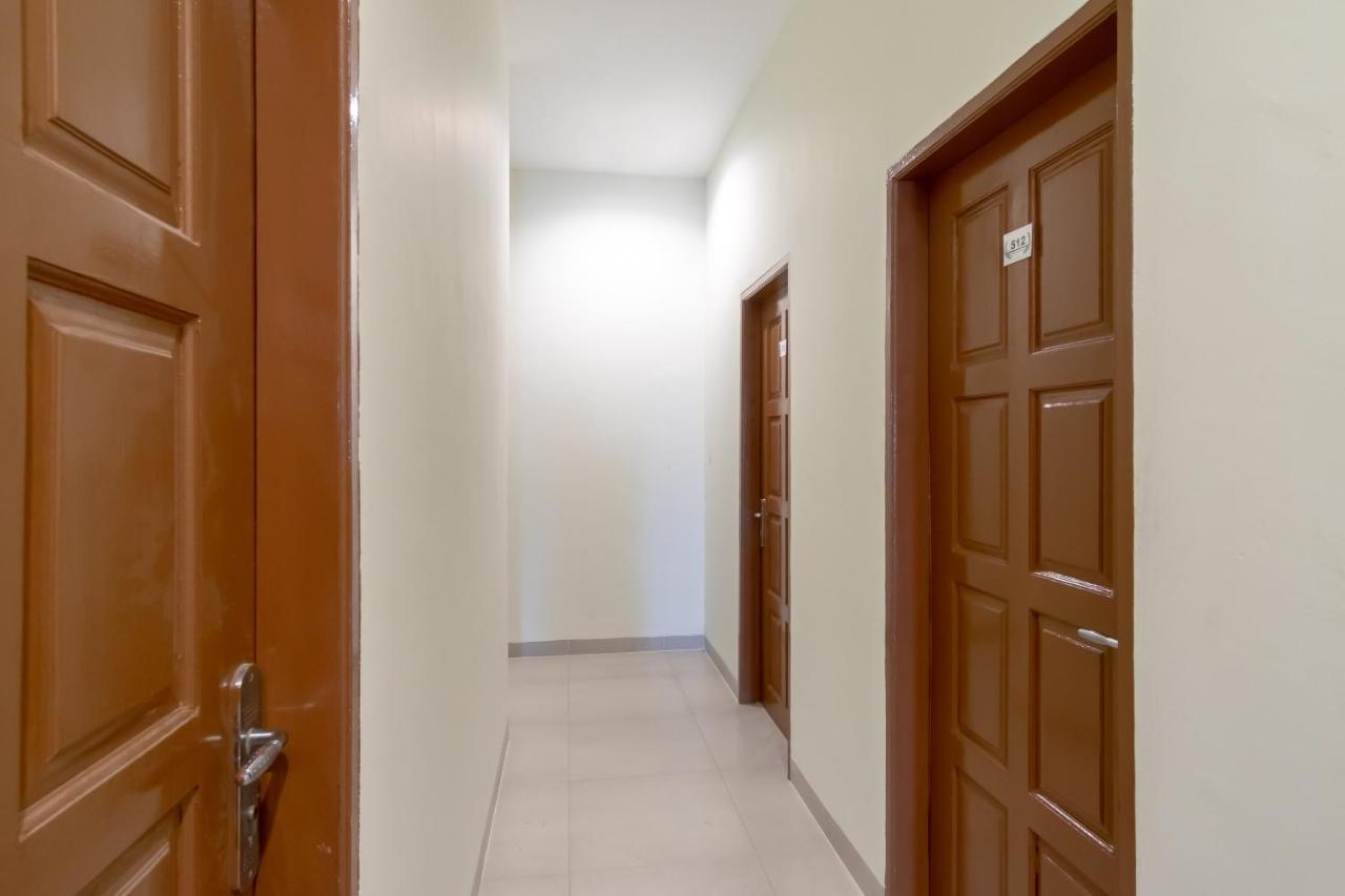 Oyo 1940 Cendana Homestay Syariah Медан Экстерьер фото